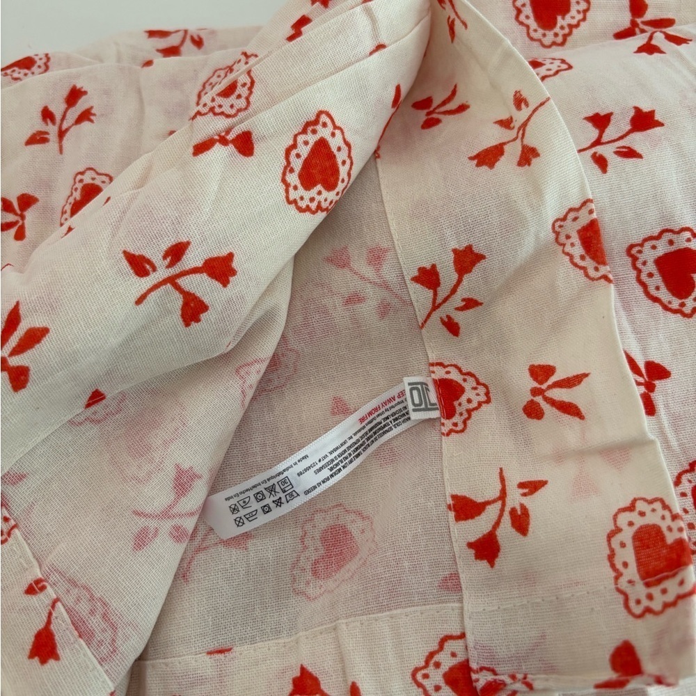 NWOT Urban Outfitters Sweetheart Ditsy Patterned Shower Curtain - Picture 10 of 11